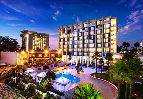 Newport Beach Marriott Hotel Spa Hotels California Discover A Pool Golf Full Service Spa And More At Our Luxury Hotel In Newport Beach