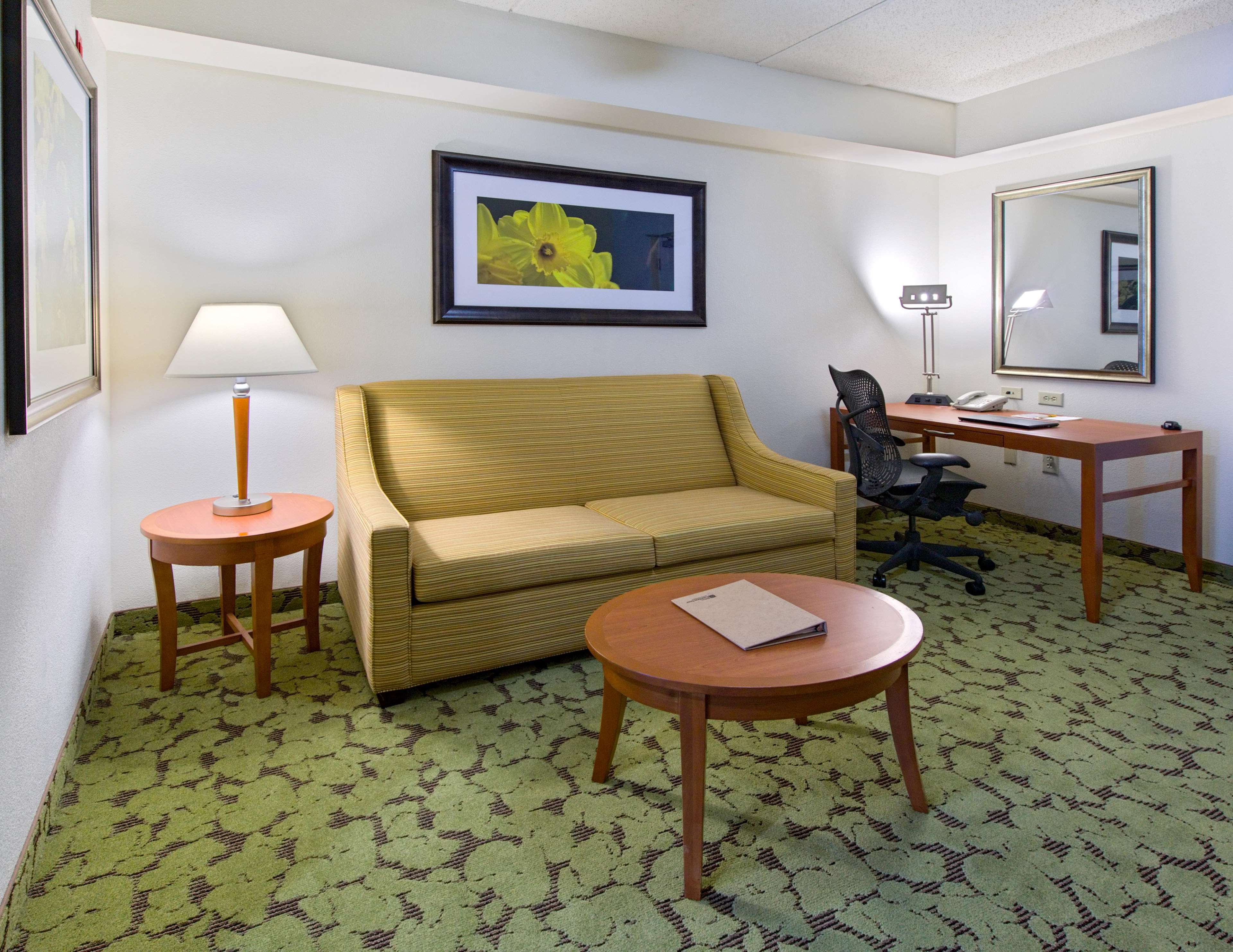 Hilton Garden Inn Tallahassee Central Photo