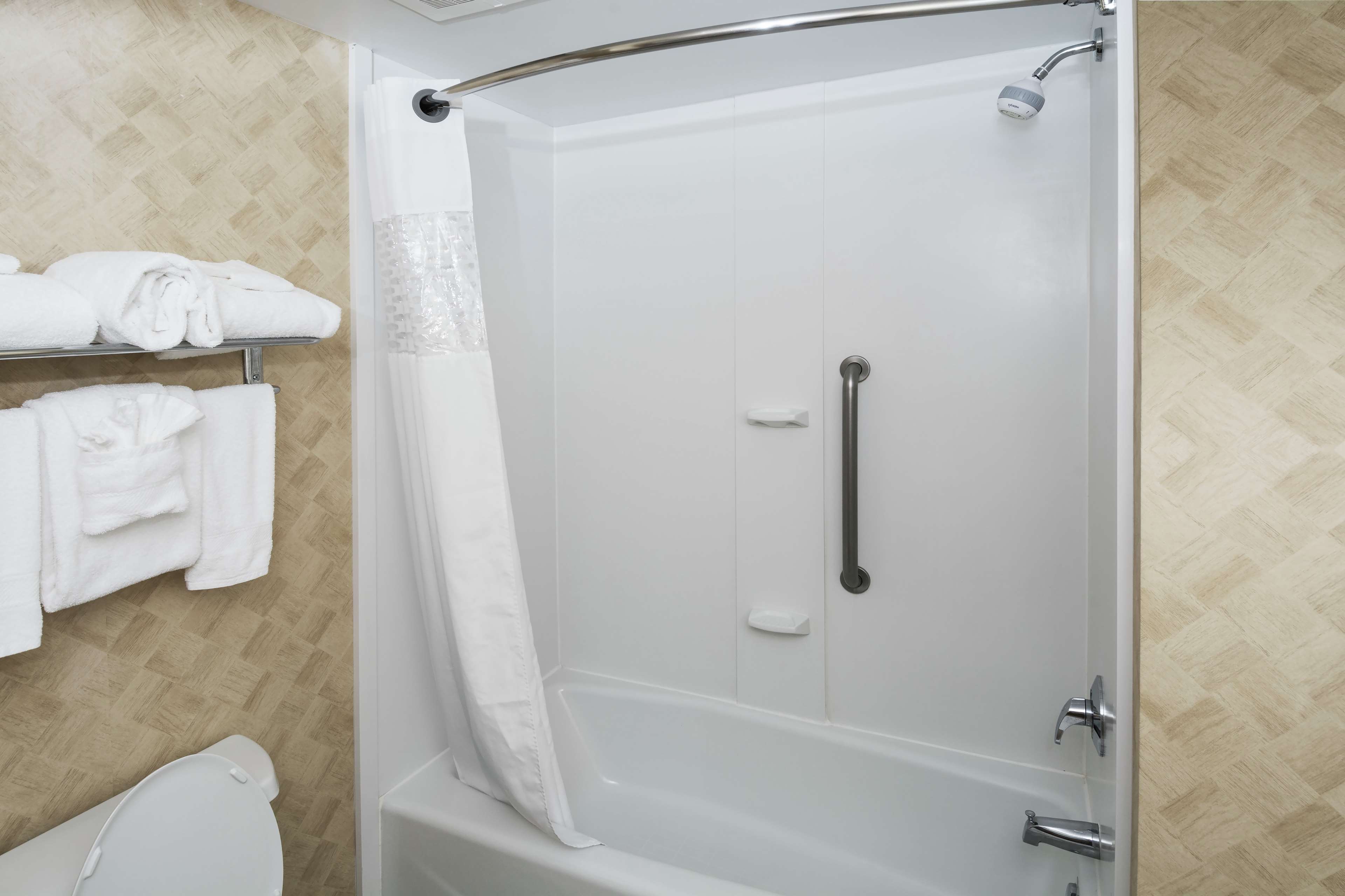 Hampton Inn & Suites Jacksonville Deerwood Park Photo