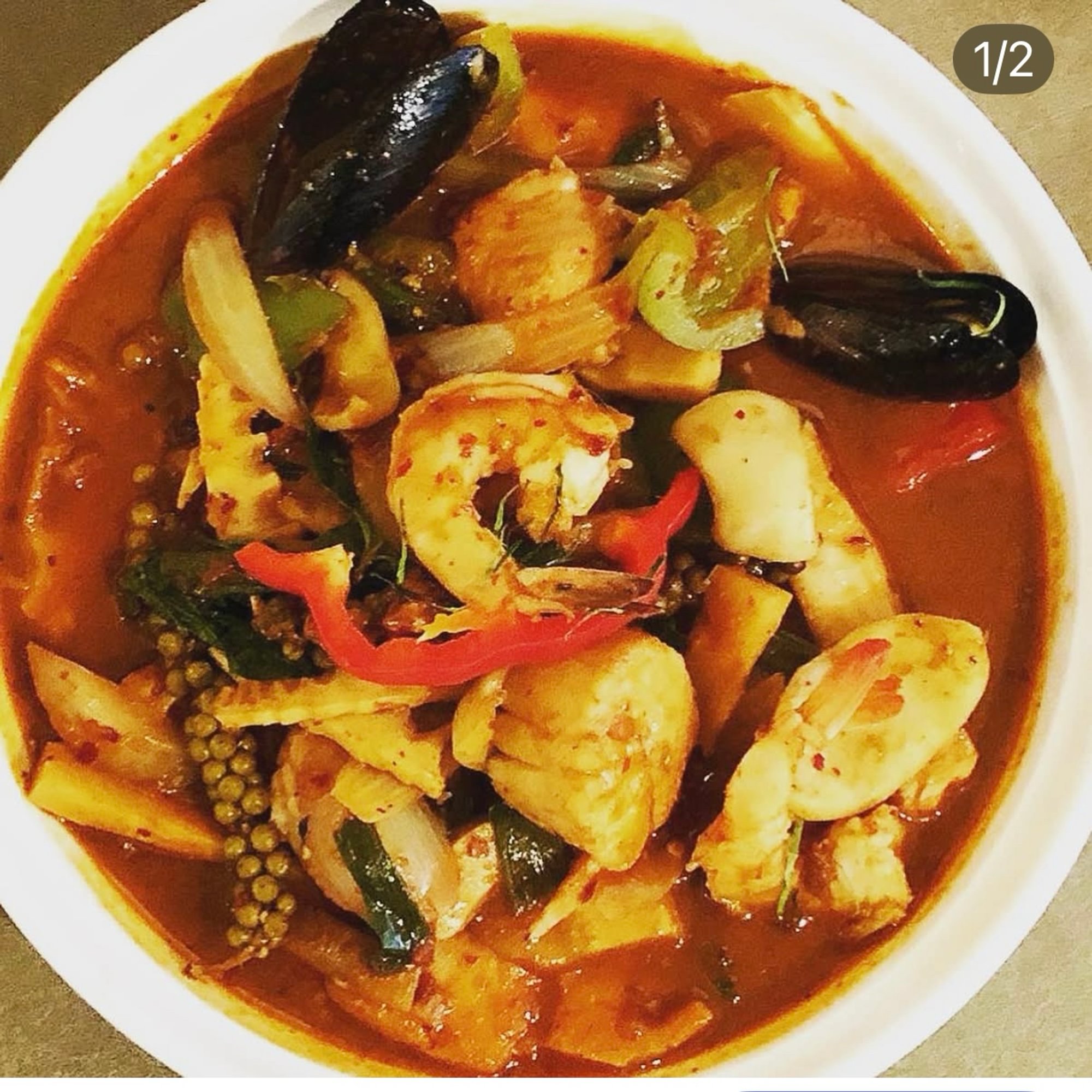 Pad Ped Talay (Seafood Curry)