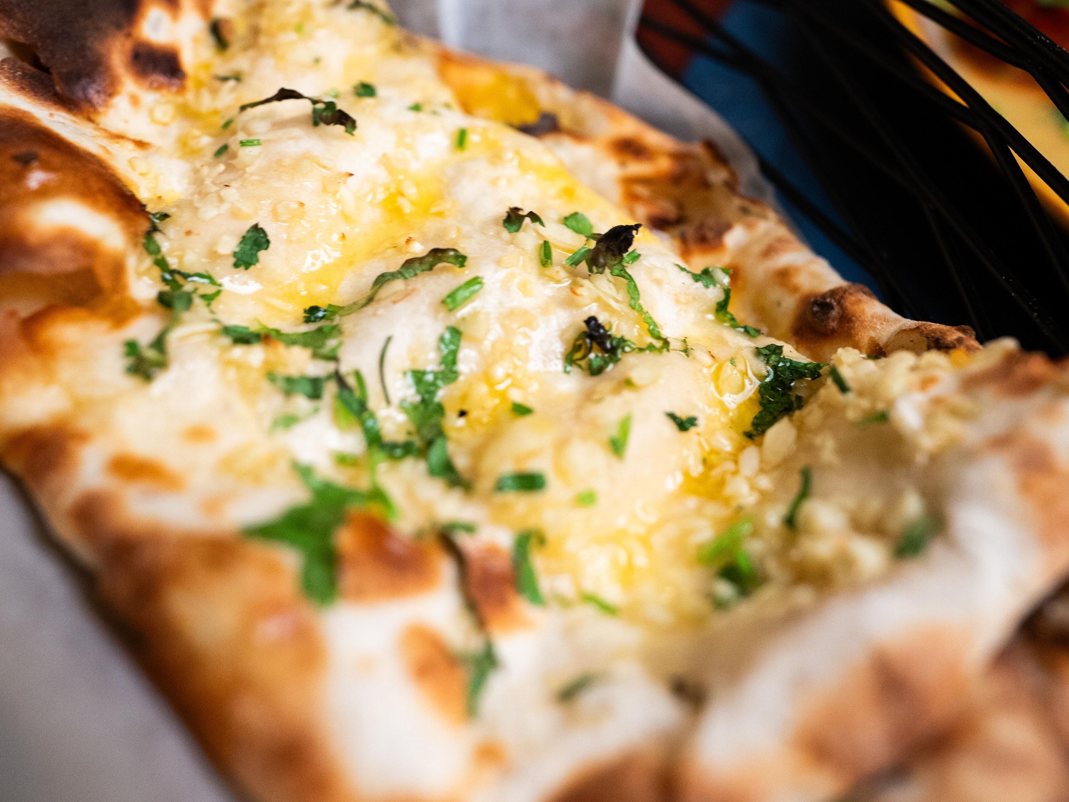Cheese Garlic Naan