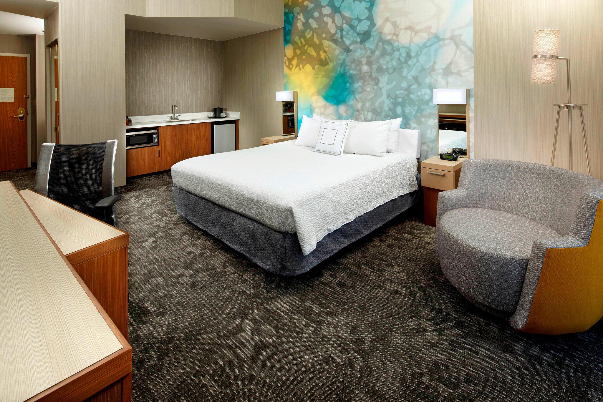 Courtyard by Marriott State College Photo