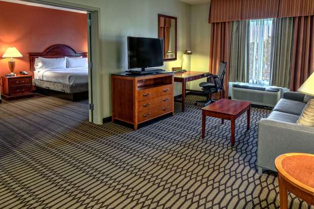 Images Hilton Garden Inn Birmingham/Lakeshore Drive