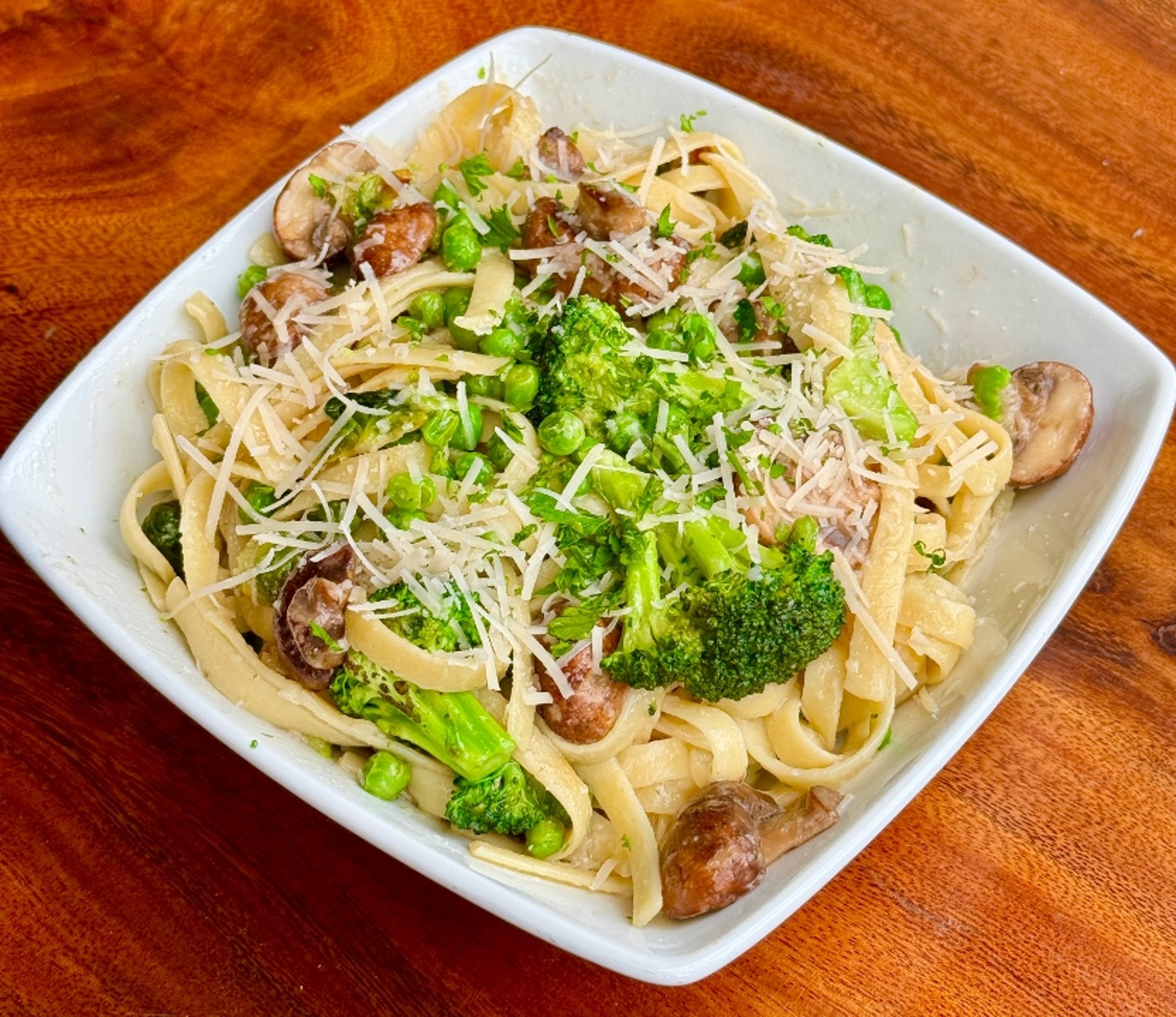 Fettuccine Alfredo Primavera