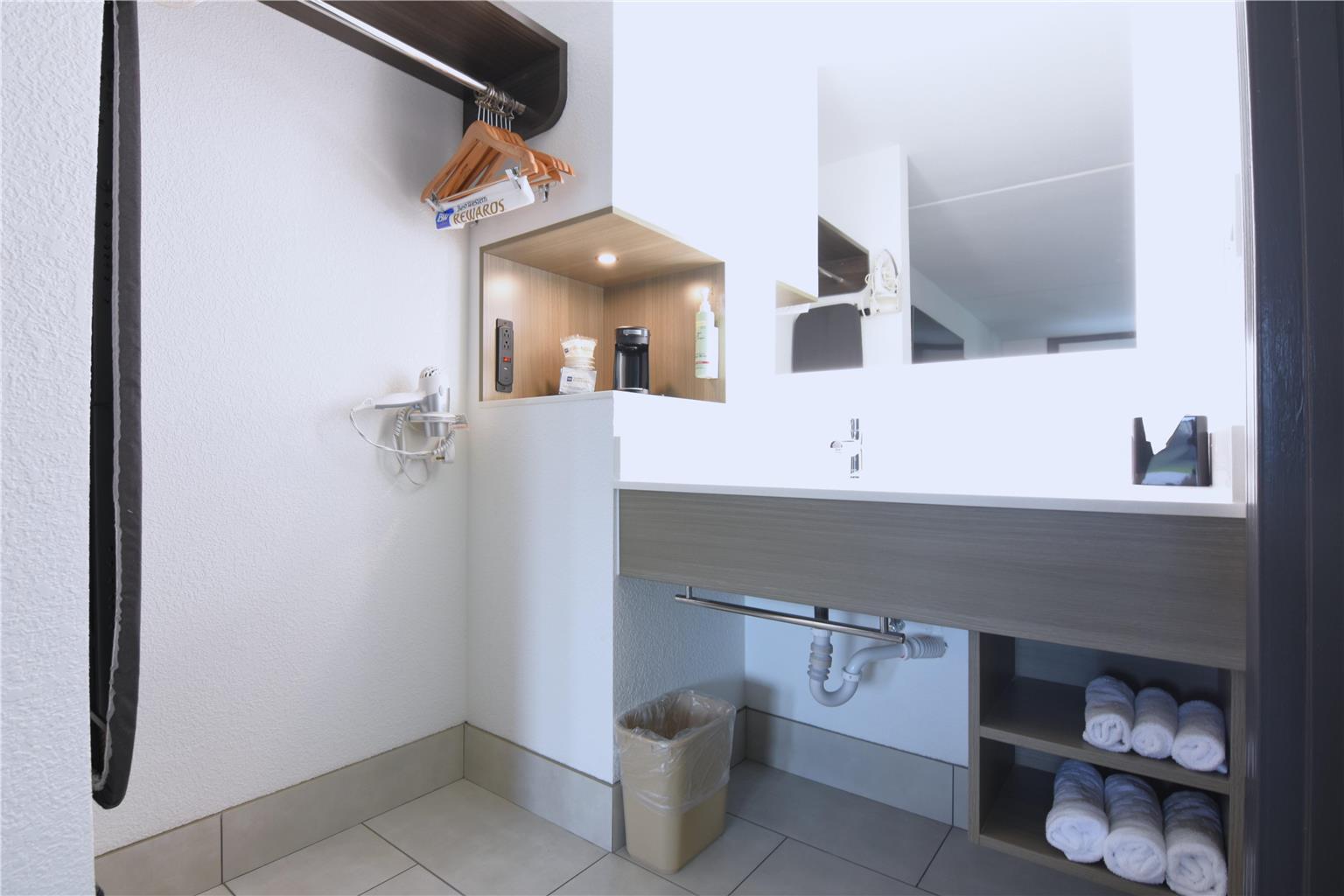 Best Western Point South Image