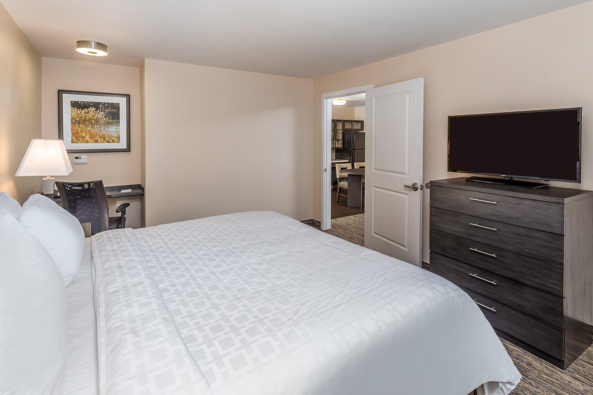 Candlewood Suites Bensalem - Philadelphia Area Photo