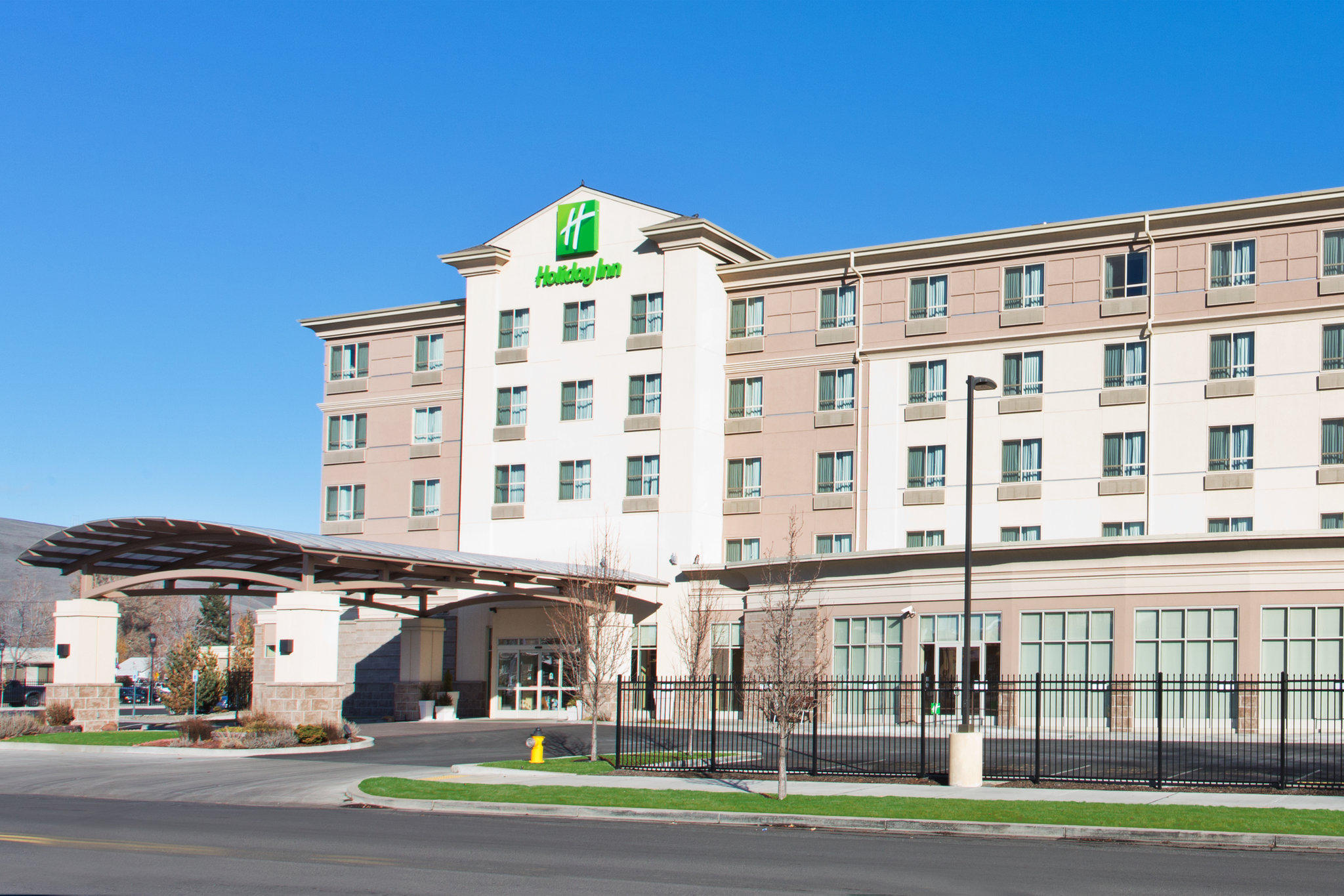 Holiday Inn Yakima Photo