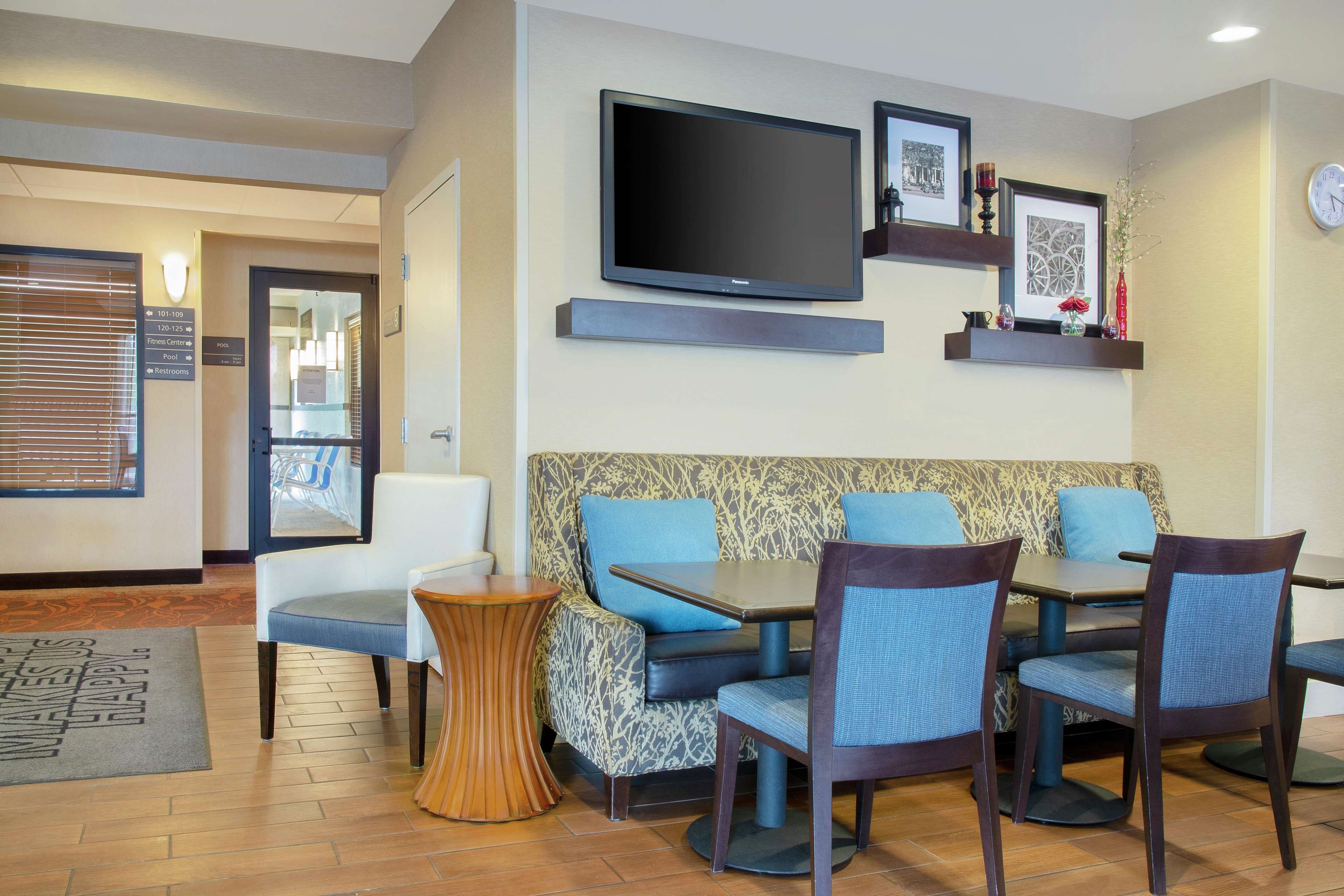 Hampton Inn Merrillville Photo