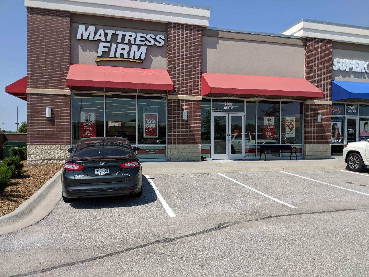 Mattress Firm Shadow Lake Photo