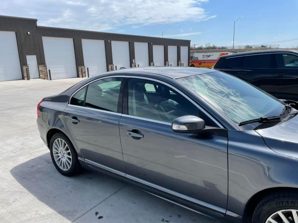 Luxe Tint and Graphics