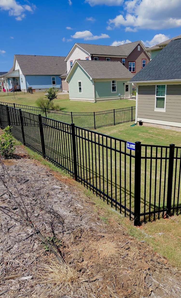 B Line Fencing & Services Image