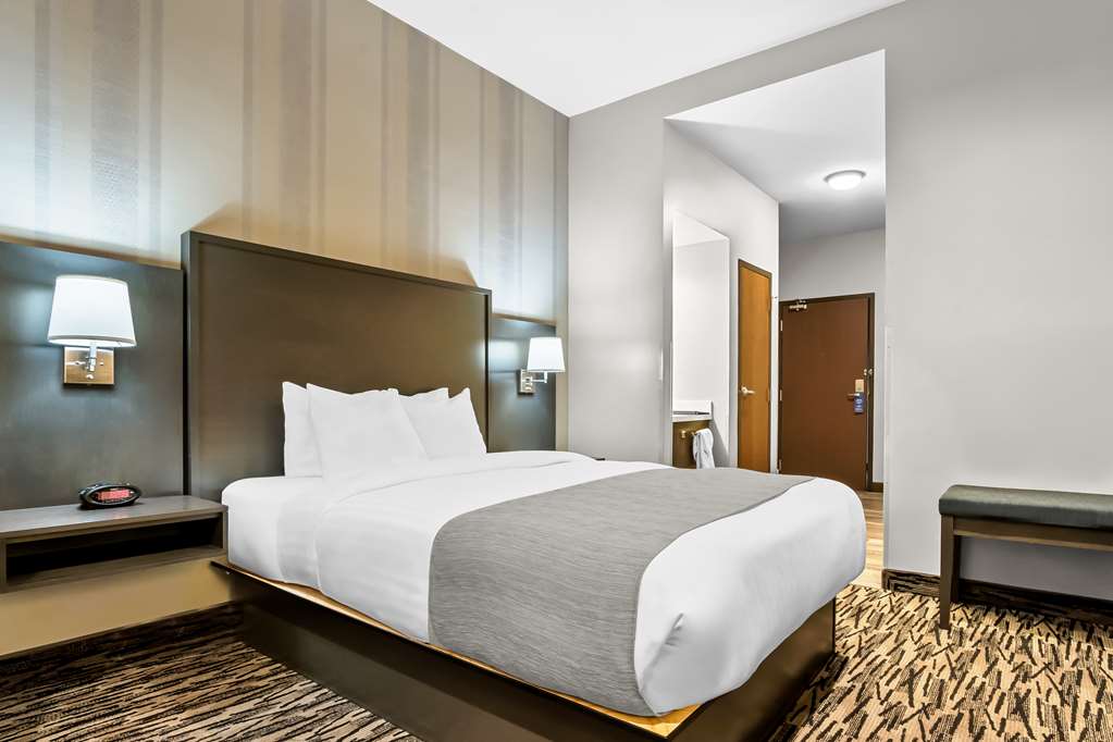 Best Western Sawtooth Inn & Suites Image