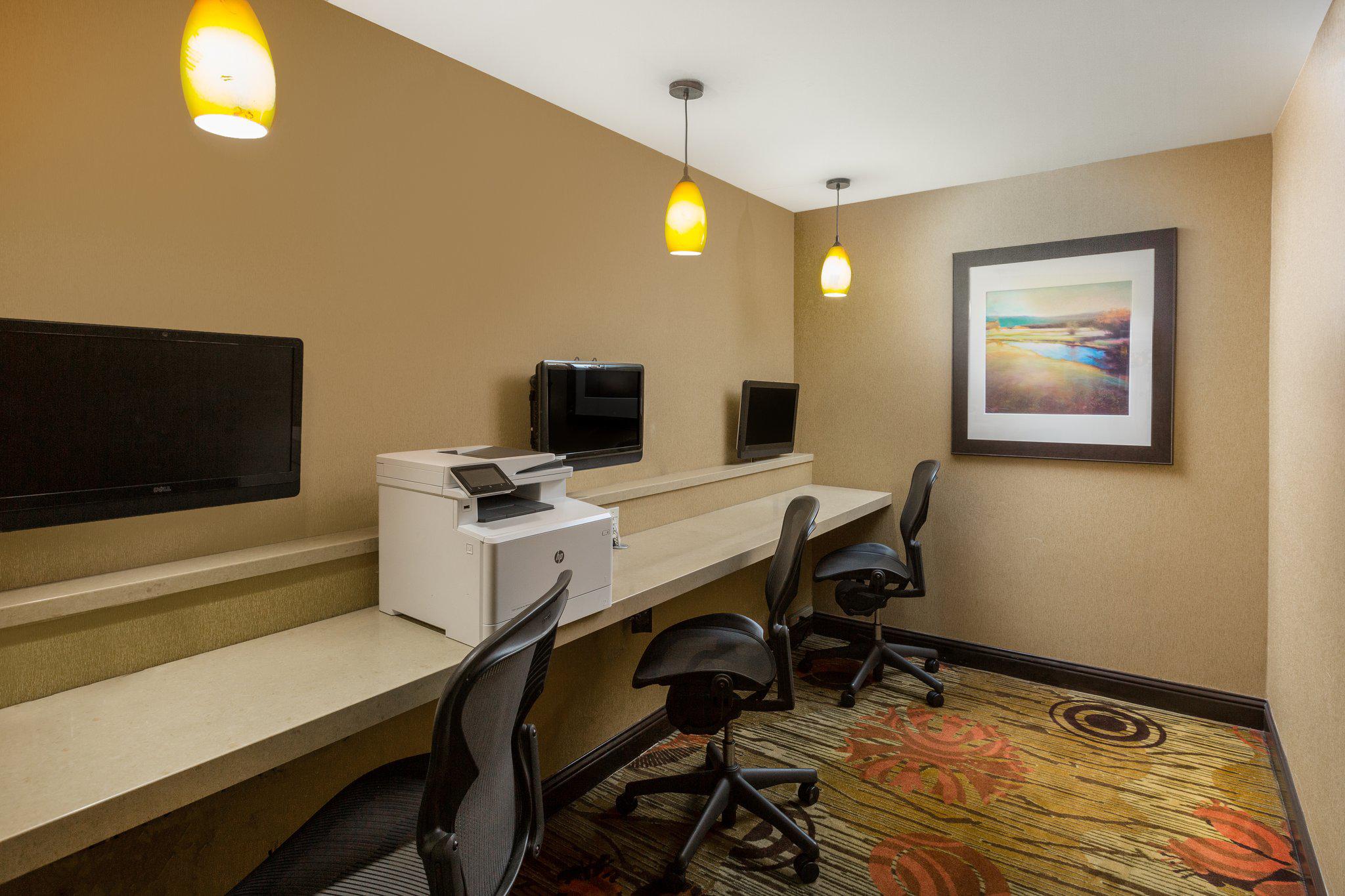 Holiday Inn Dublin-Pleasanton Photo