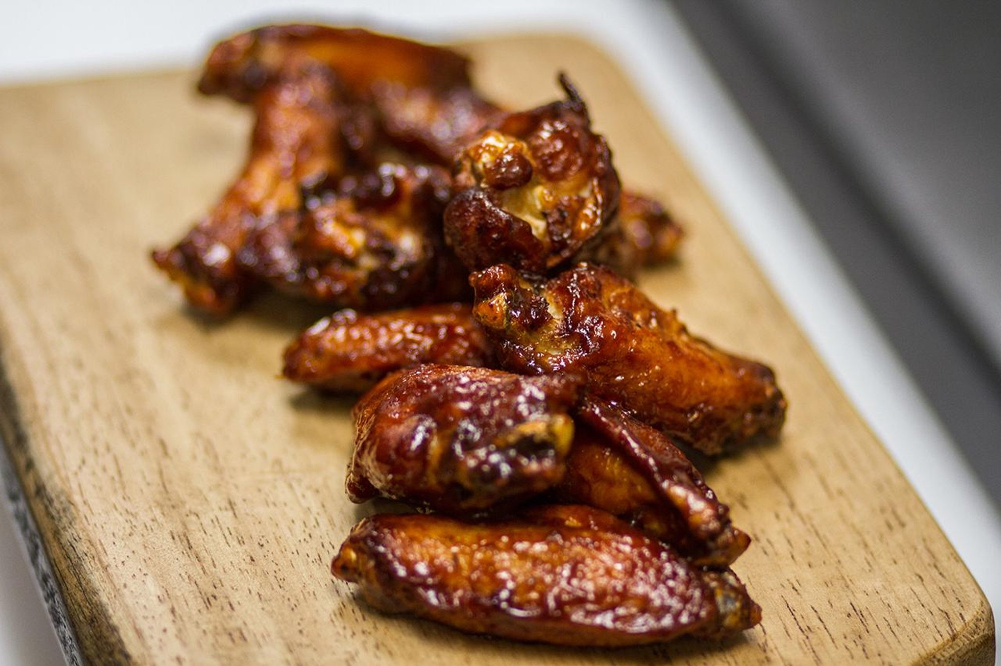 8 Wings