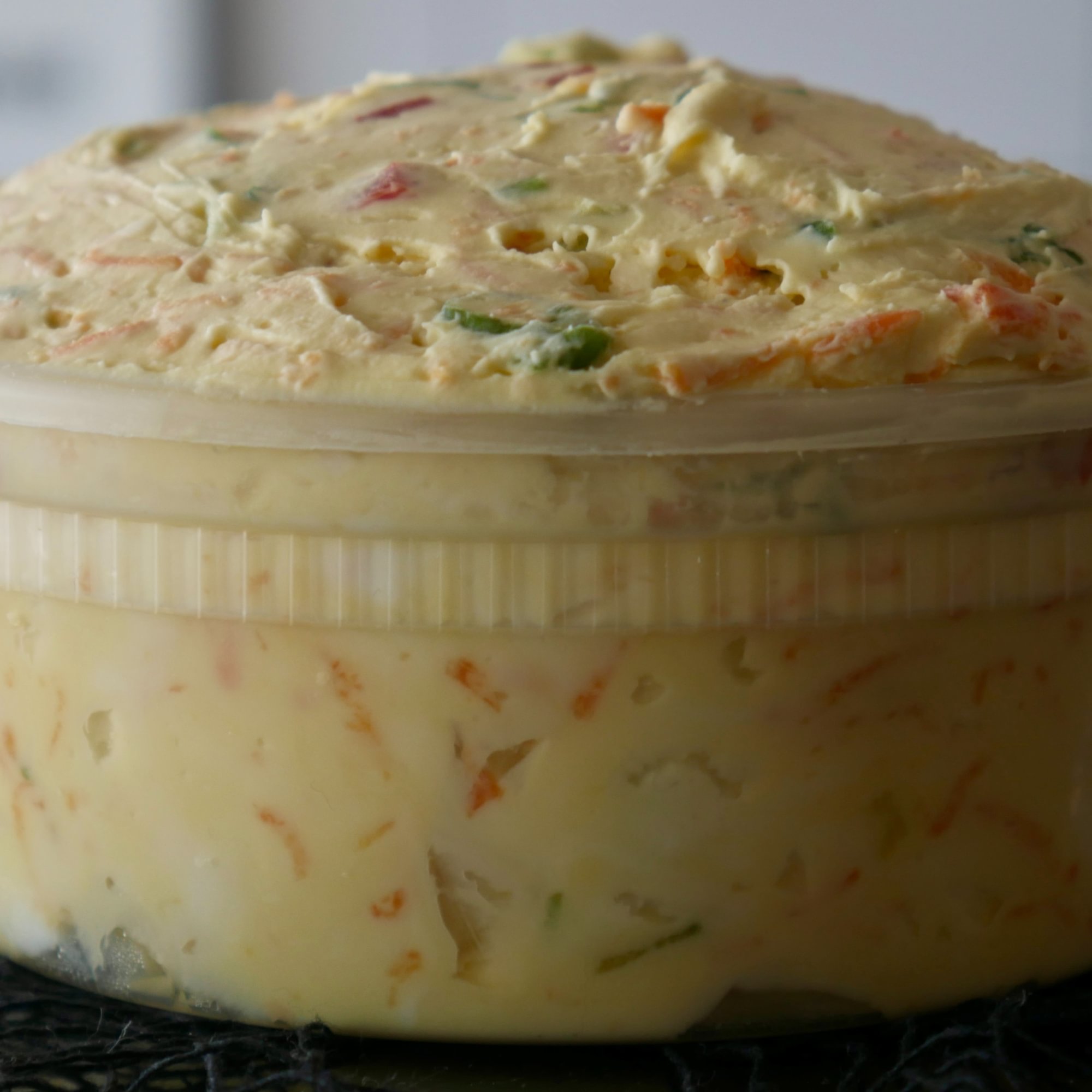 8 oz Veggie Cream Cheese