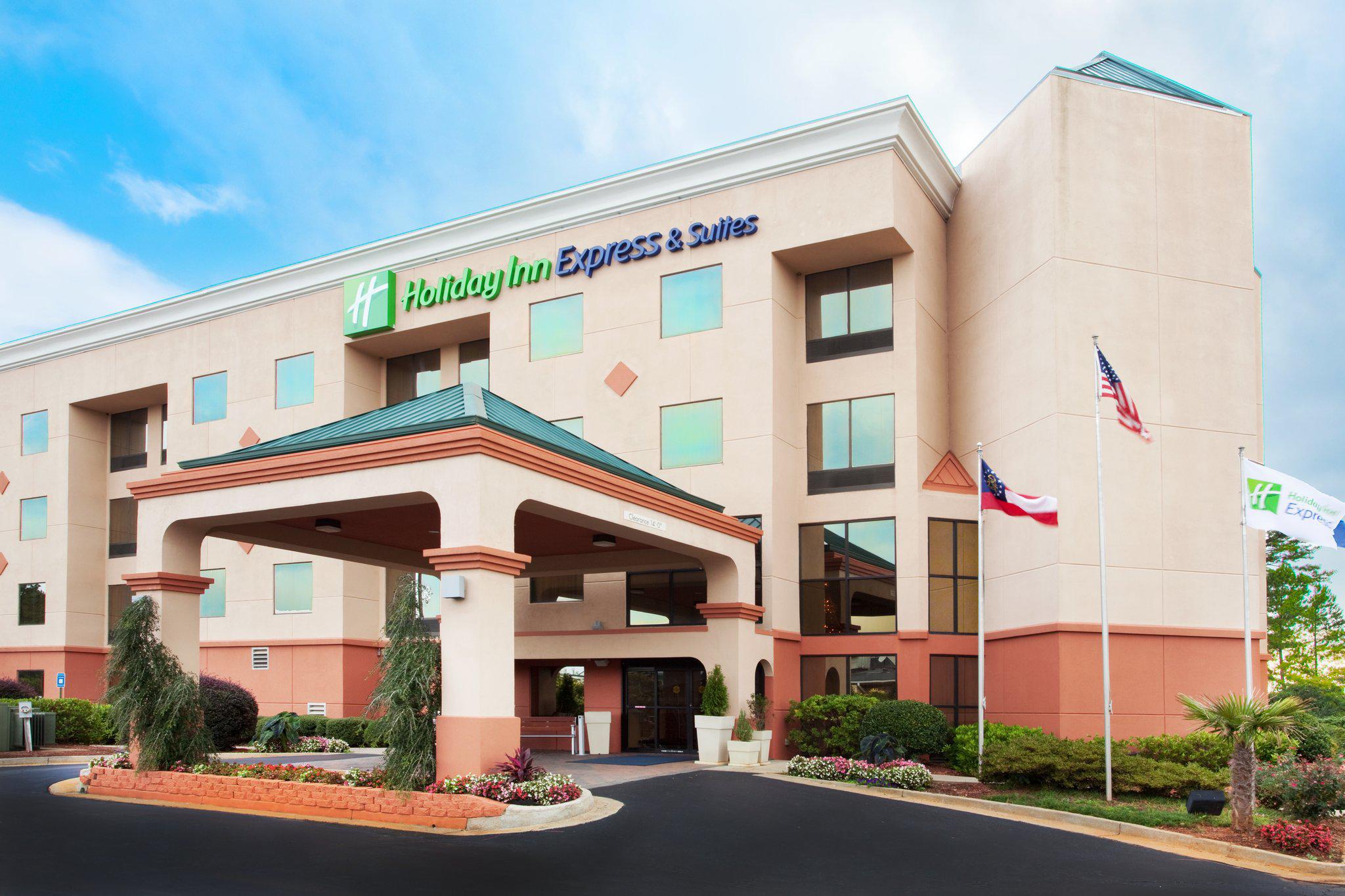 Holiday Inn Express & Suites Lawrenceville Photo