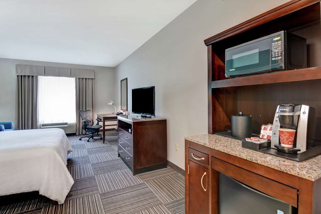 Hilton Garden Inn Fayetteville Image
