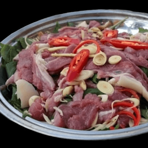 Dê Hấp Tía Tô / Steamed Goat Meat with Perilla Herb