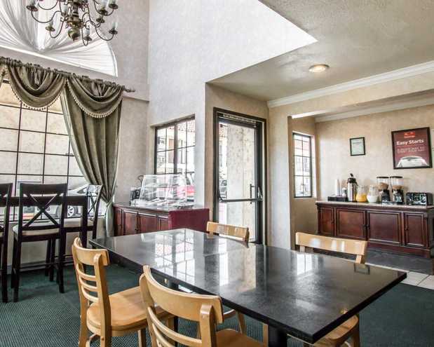 Images Econo Lodge