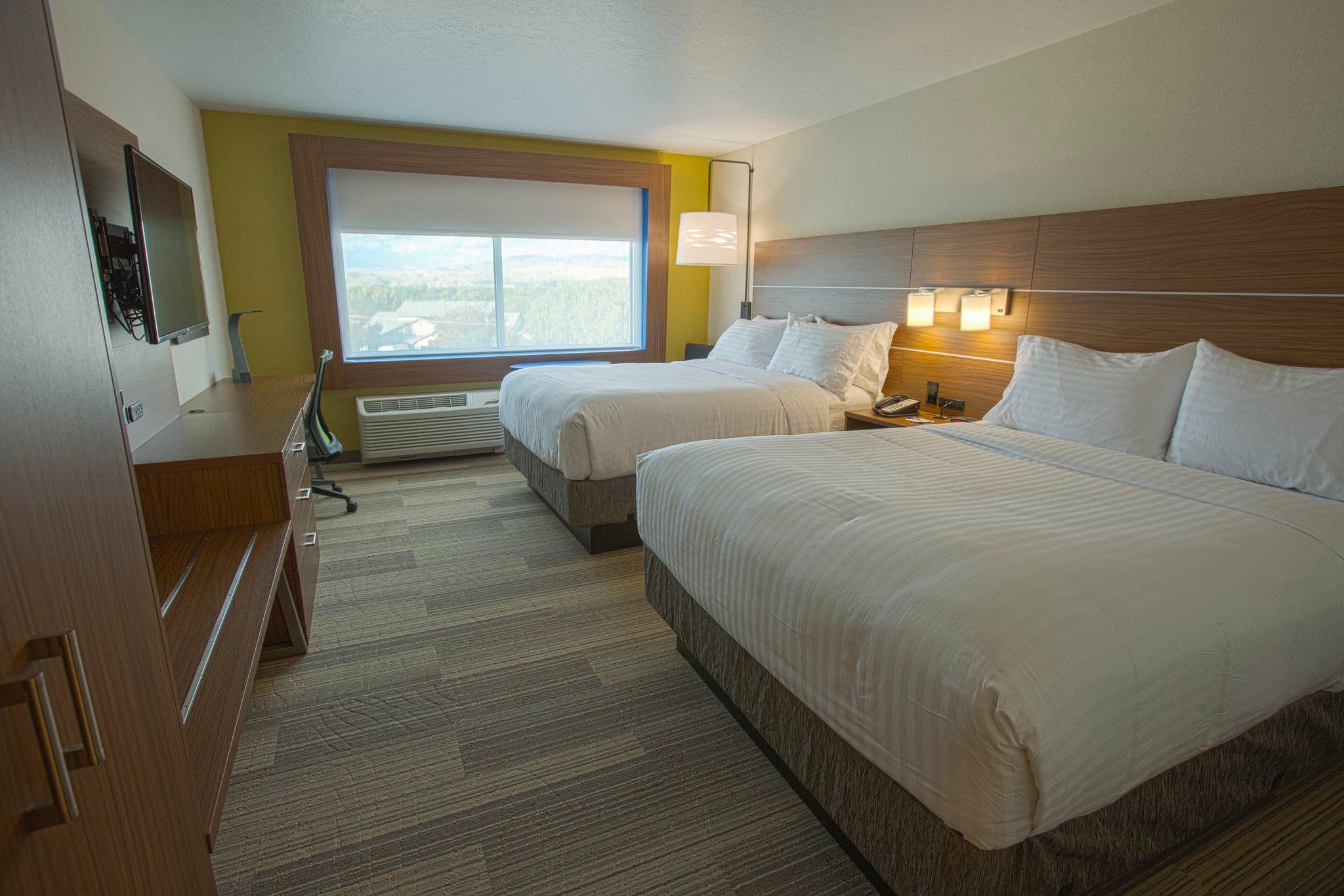 Holiday Inn Express & Suites Boise Airport Photo