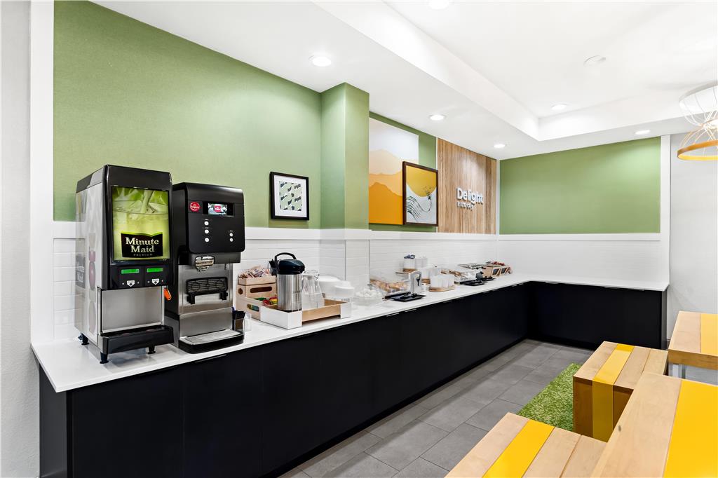 Spark by Hilton Panama City Beach Image