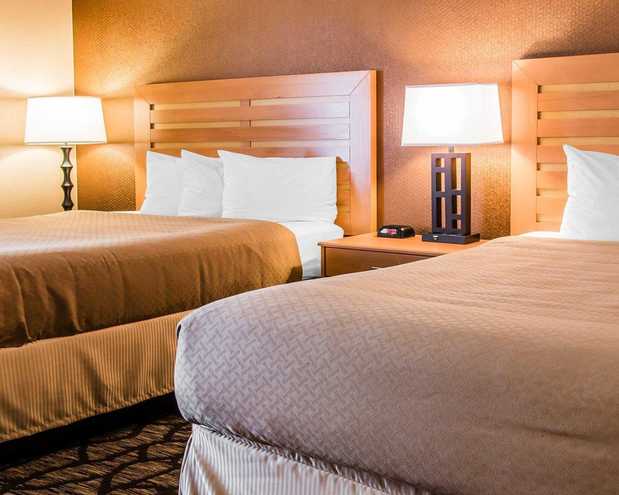 Images Quality Inn & Suites Warren - Detroit