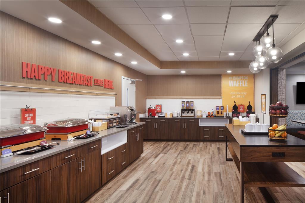 Hampton Inn Evergreen Image