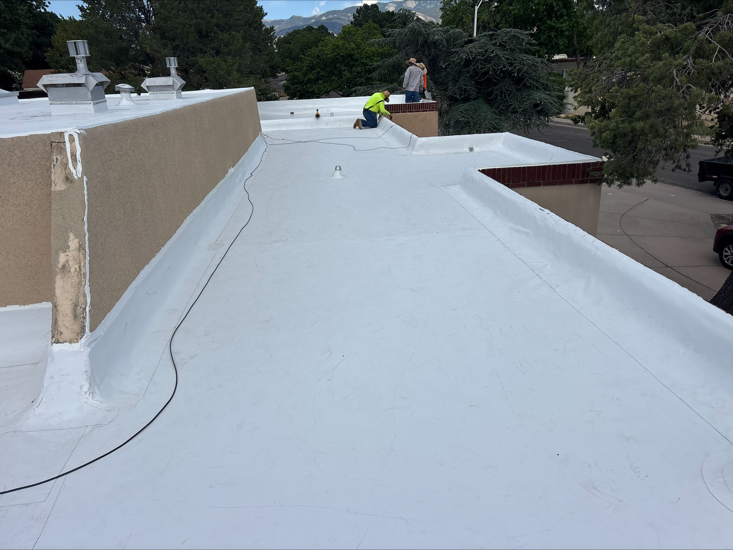 Oakridge Roofing Solutions LLC Image