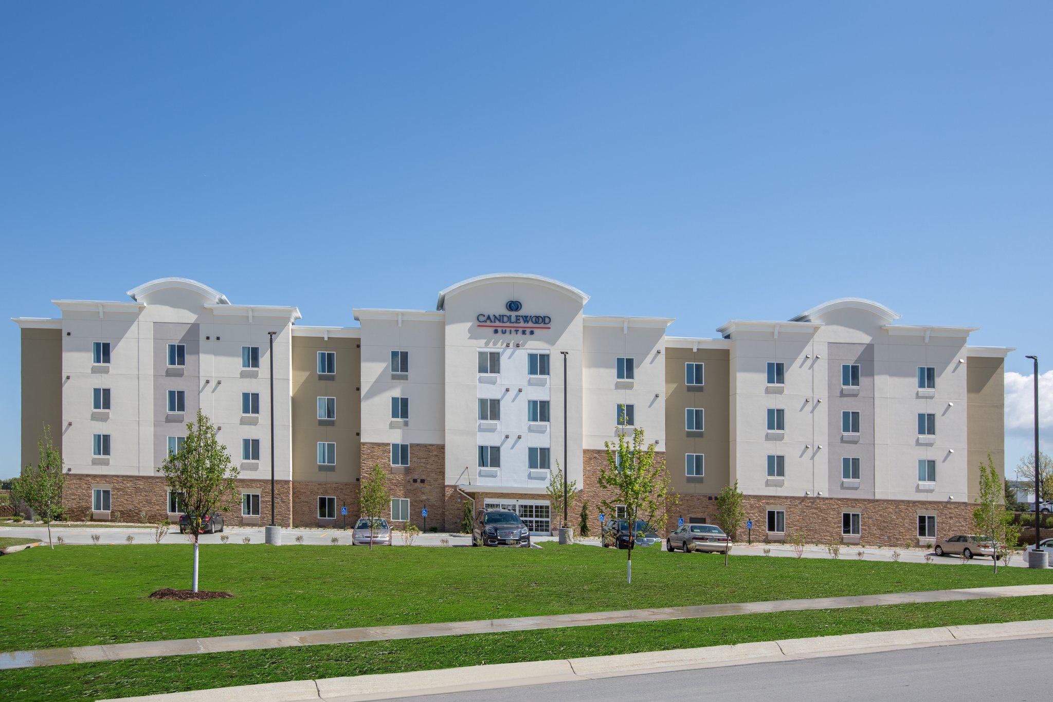 Candlewood Suites Omaha - Millard Area Photo