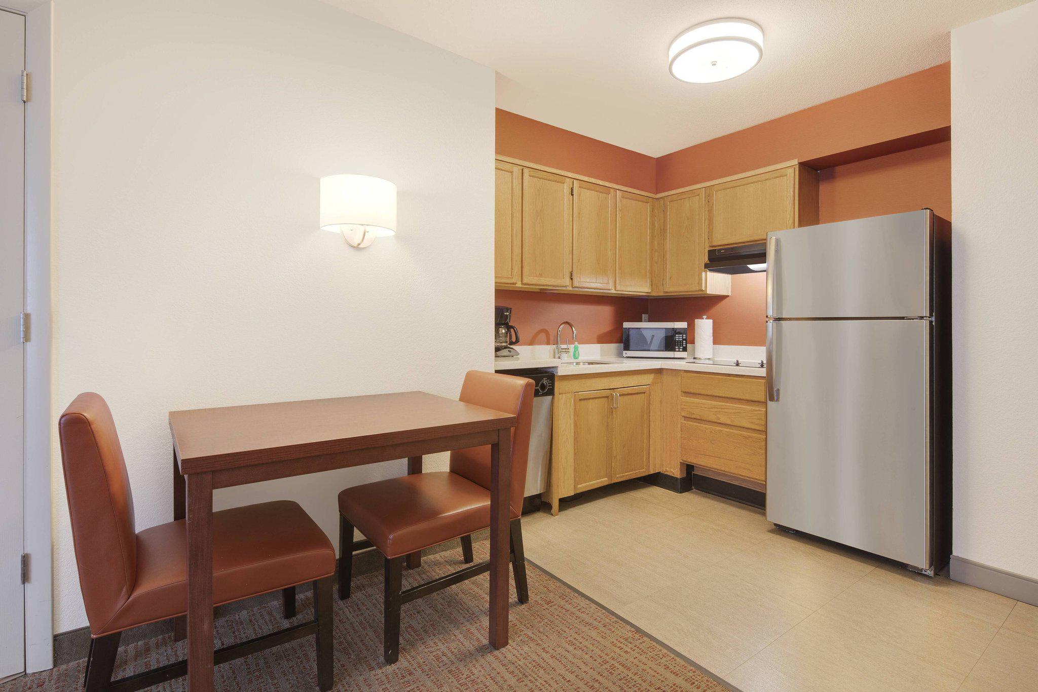 Residence Inn by Marriott Indianapolis Airport Photo