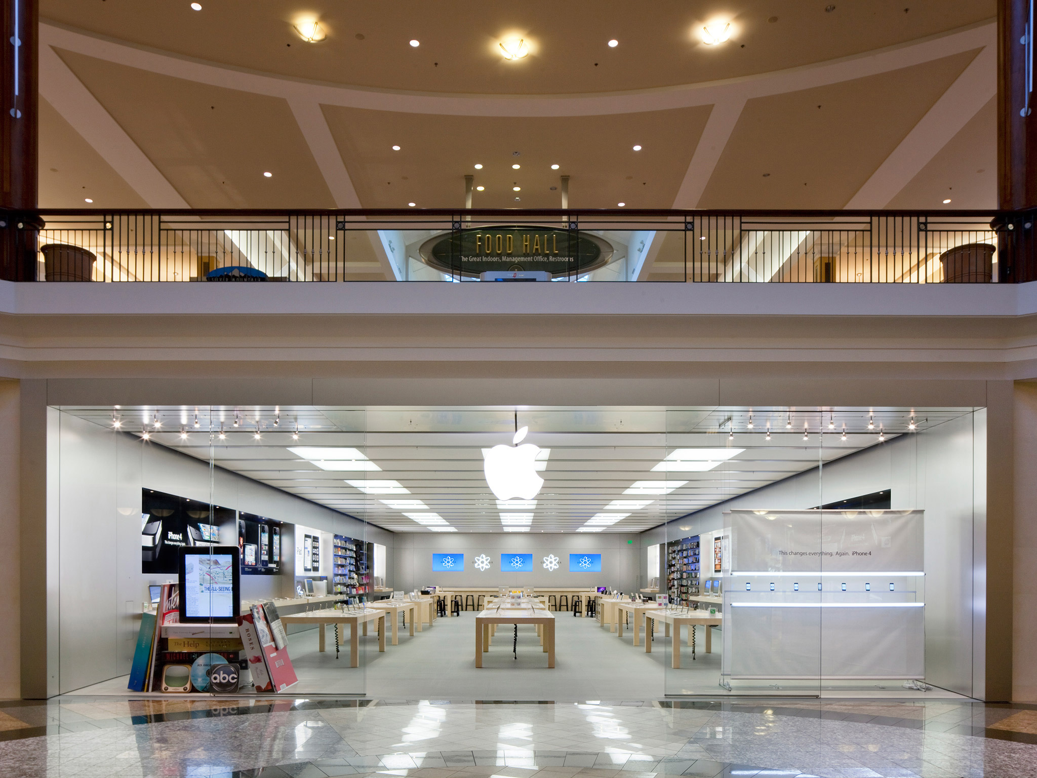 Apple Polaris Fashion Place Photo