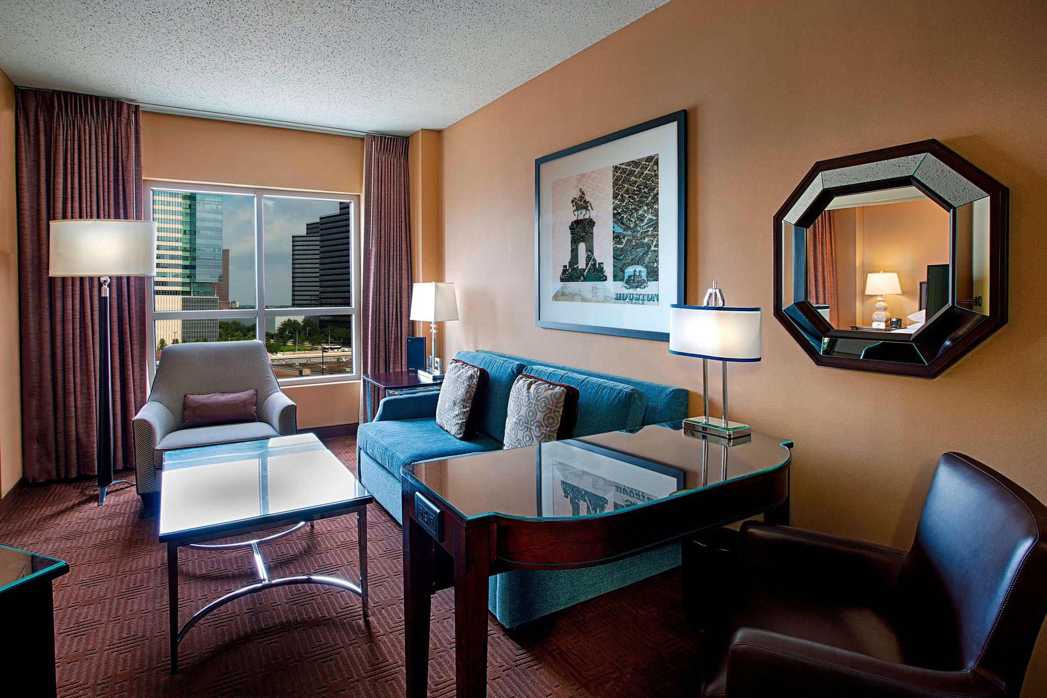 Sheraton Suites Houston Near The Galleria Photo