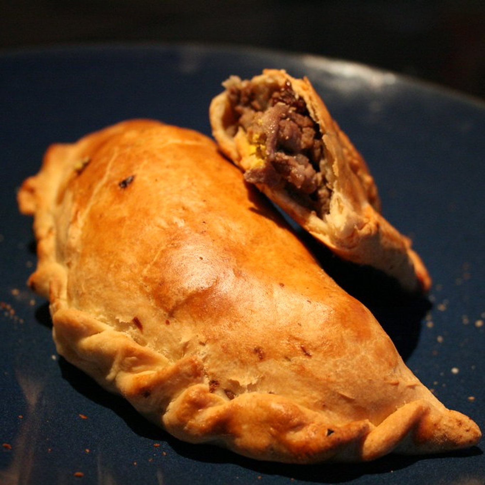 Empanada Carne Cortada a Cuchillo