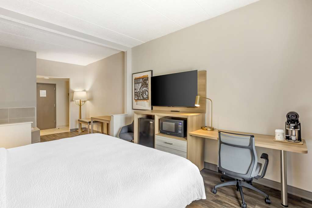 Best Western Plus Heritage Rail Inn & Suites Image