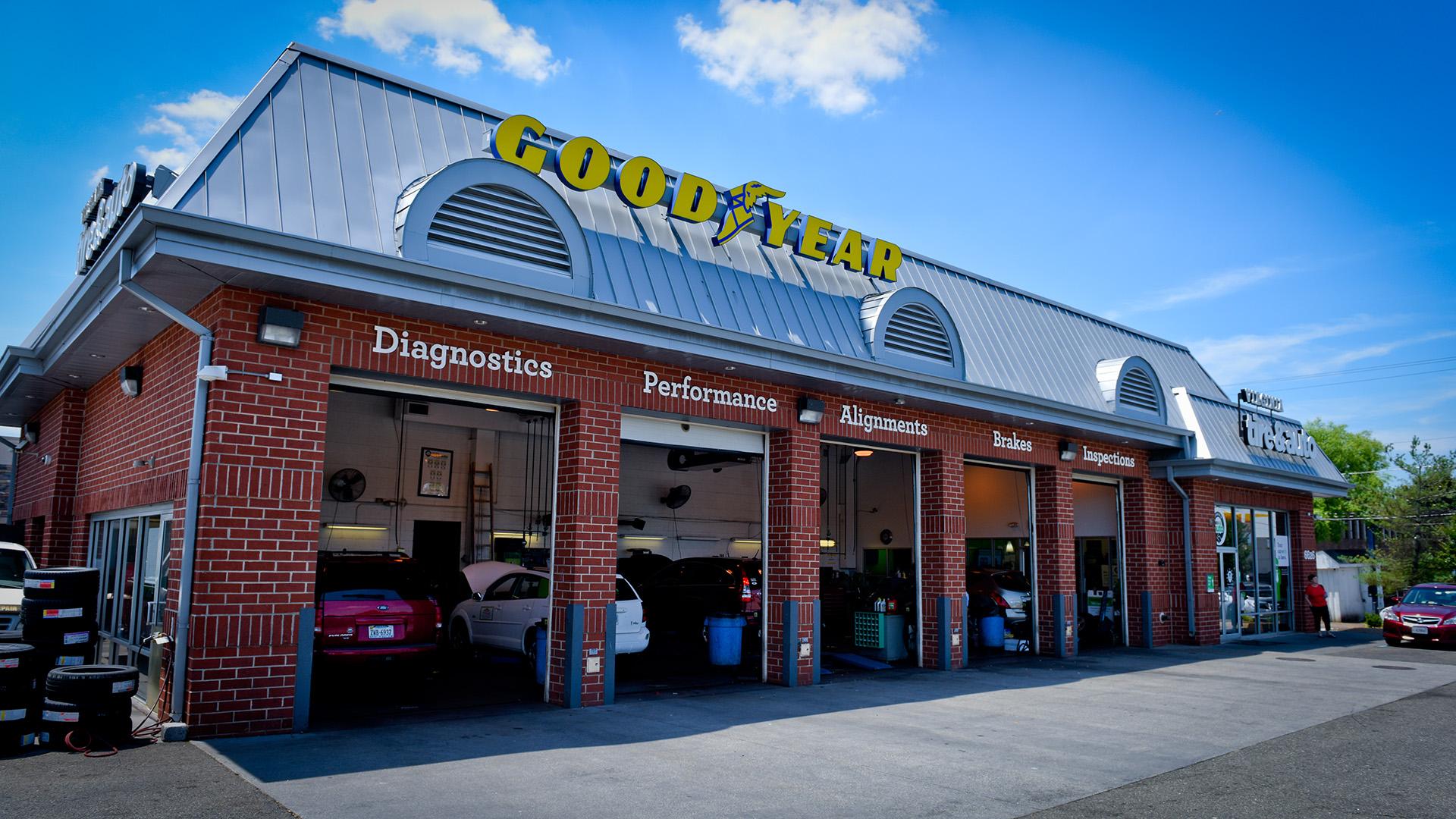 Virginia Tire & Auto of Springfield Photo