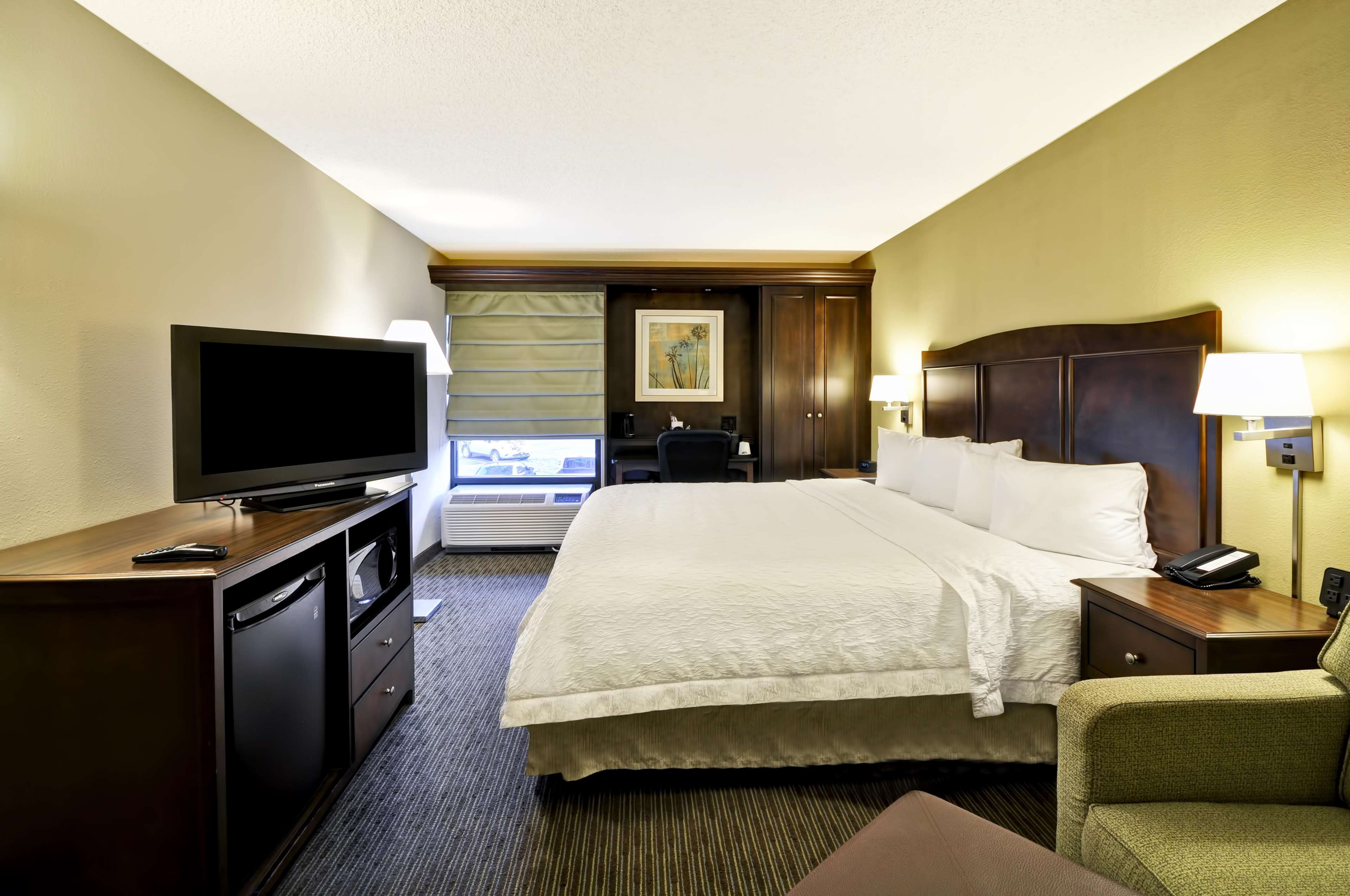 Hampton Inn Kansas City-Airport Photo