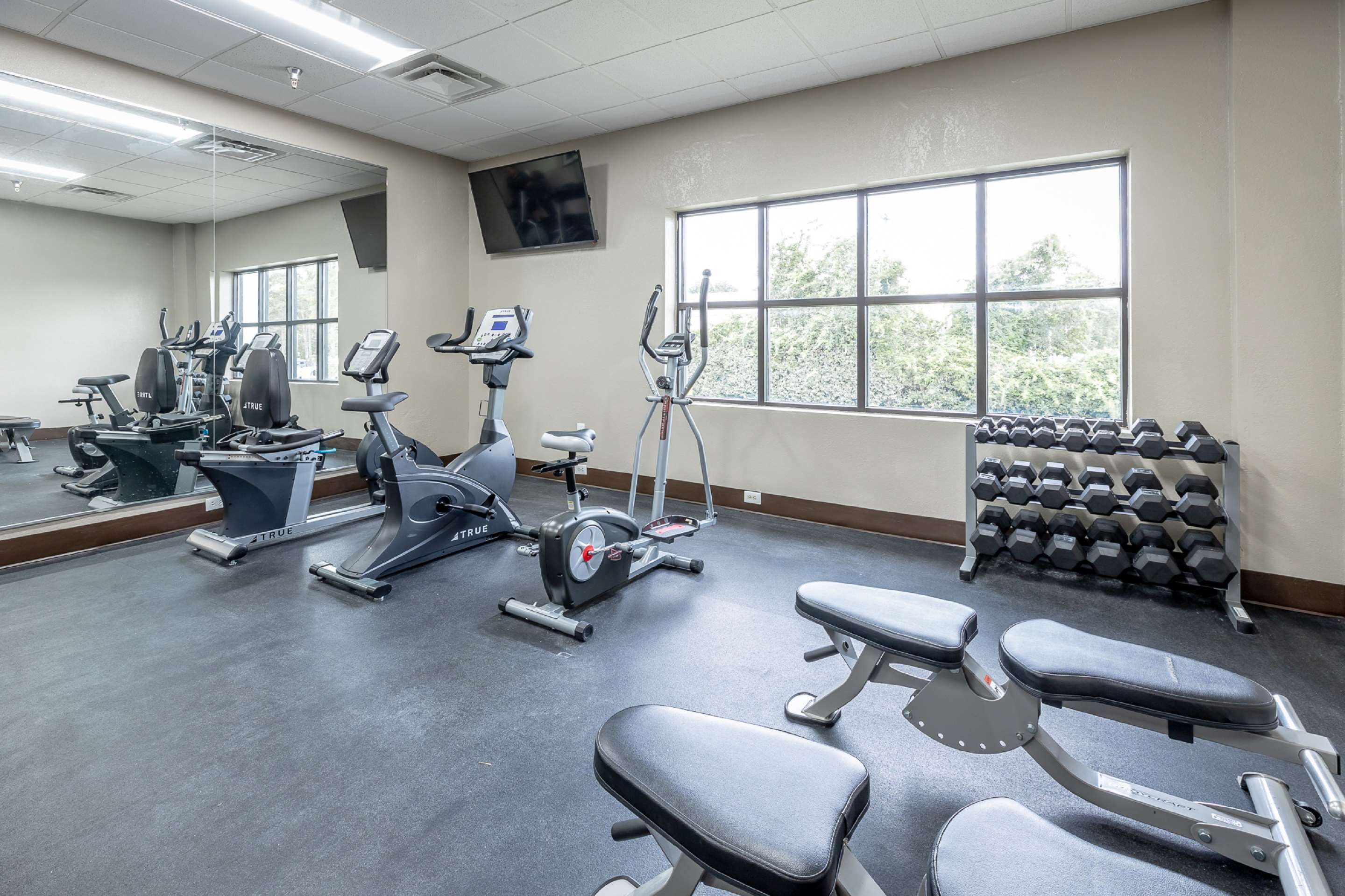 Best Western East Ridge HD gym