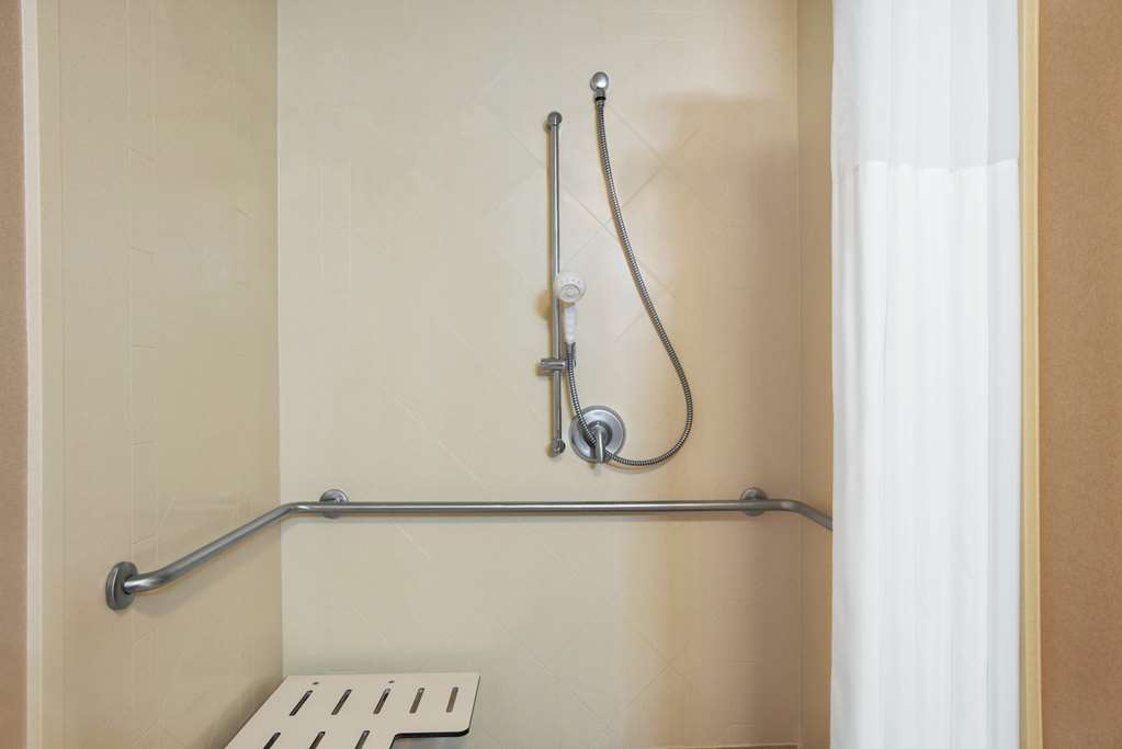 Hampton Inn & Suites by Hilton West Bend Image