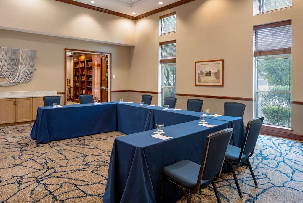 Hilton San Antonio Hill Country Image