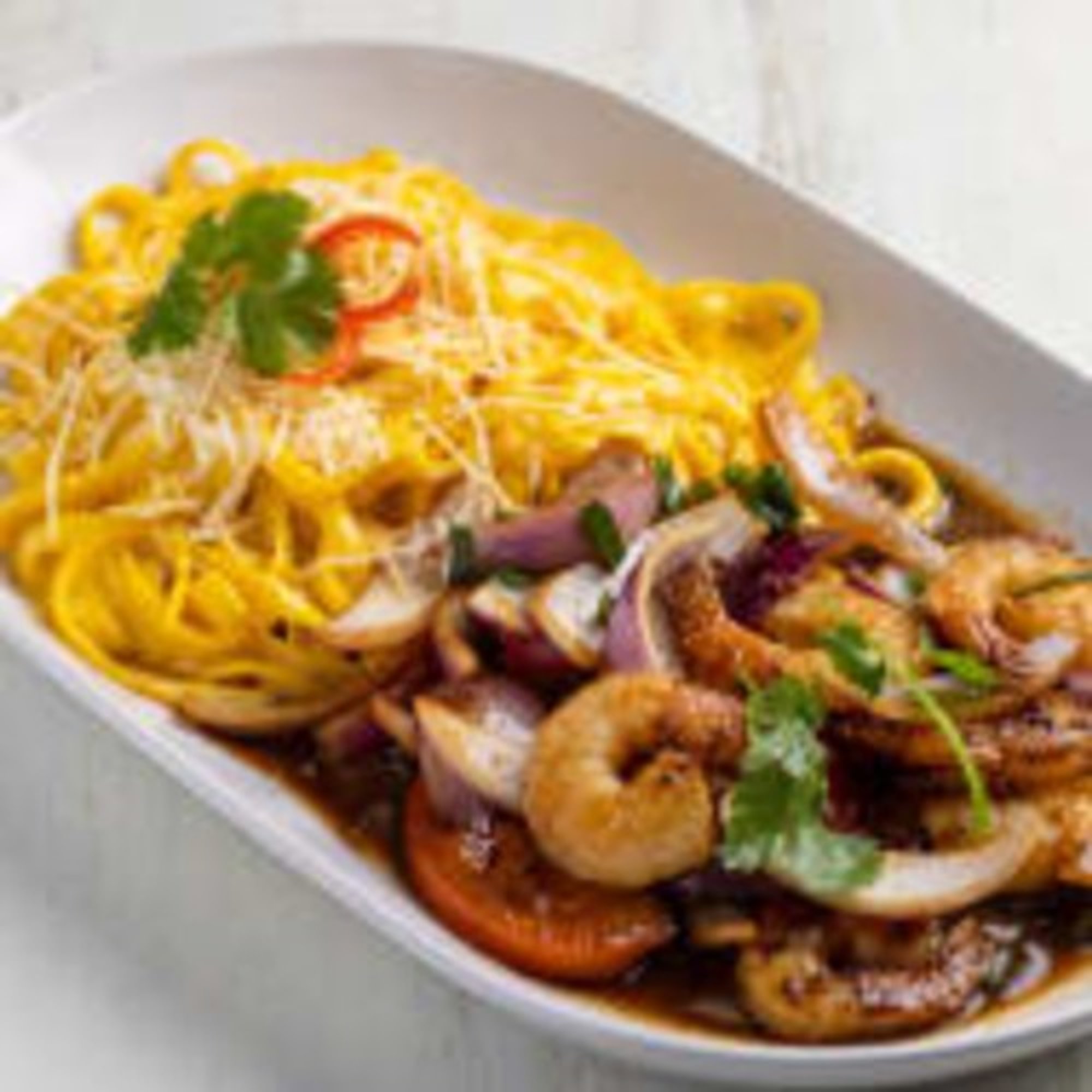 Fettuccini Huancaina Con Camarones
