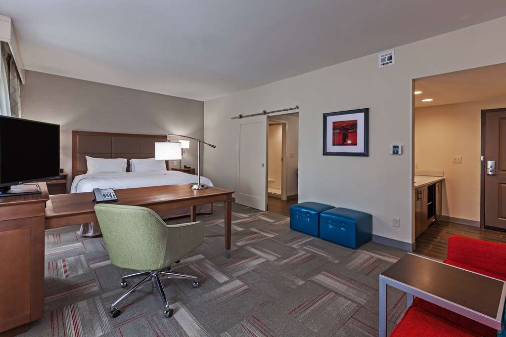 Hampton Inn & Suites Claremore Image