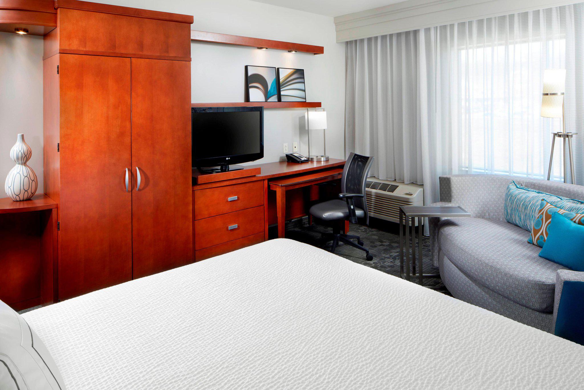 Courtyard by Marriott Pittsburgh Airport Settlers Ridge Photo