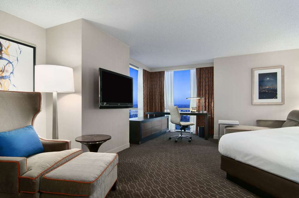 Hilton Atlanta Airport Image