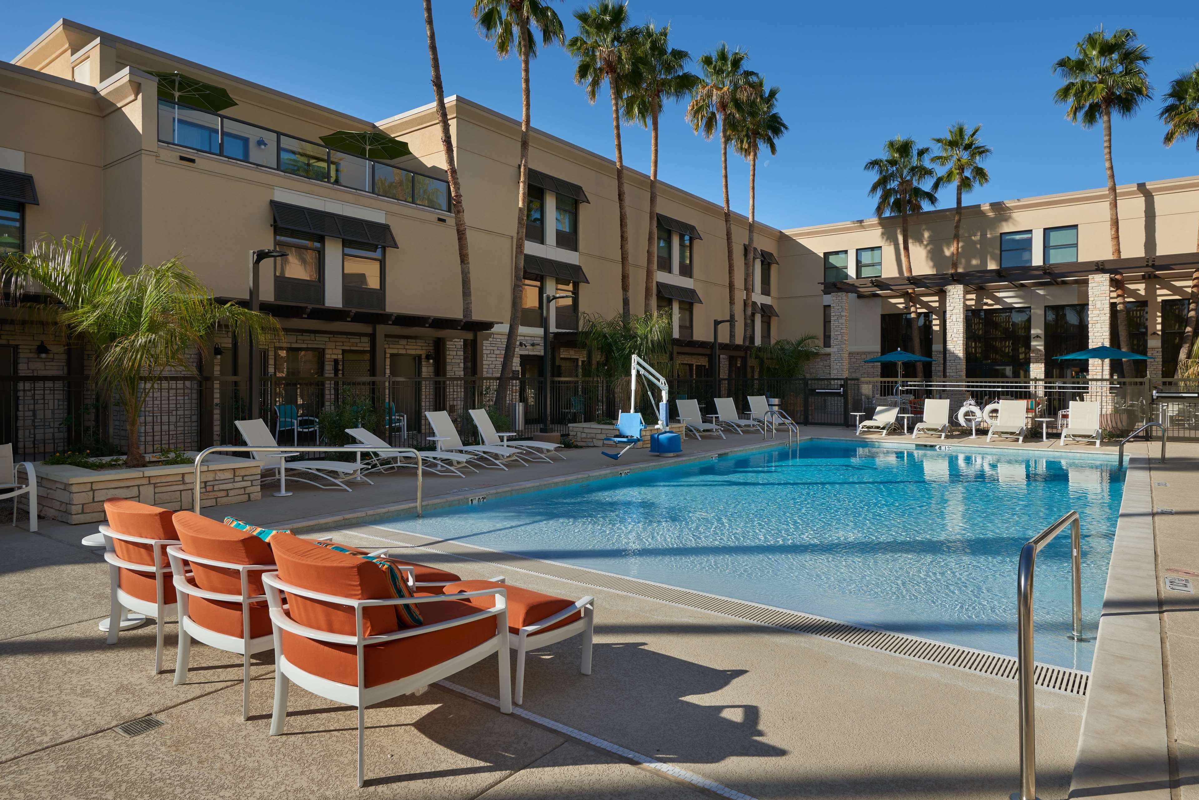 Hampton Inn & Suites Phoenix/Scottsdale on Shea Boulevard Photo