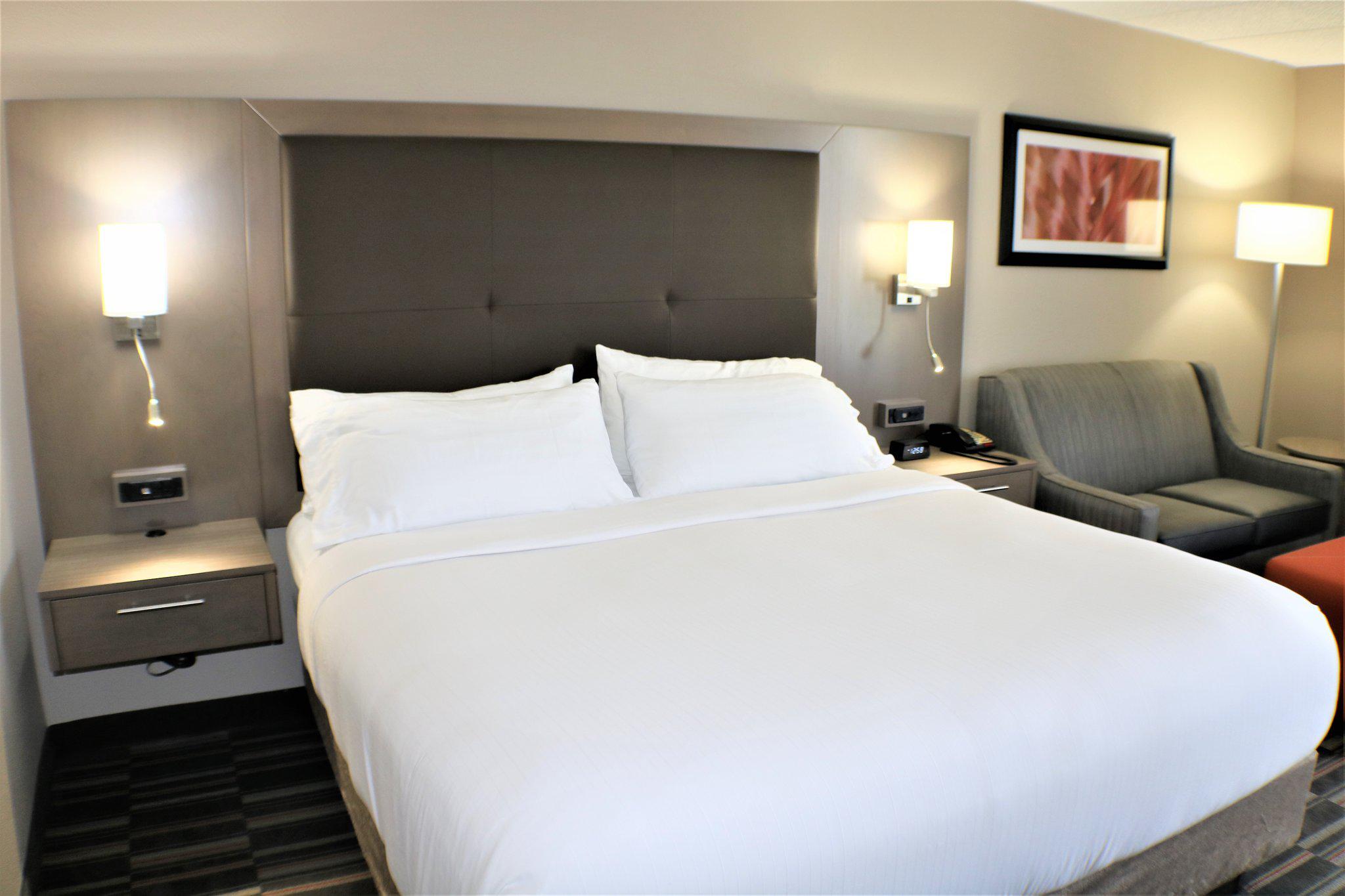 Holiday Inn Express Woodstock-Shenandoah Valley by IHG Image