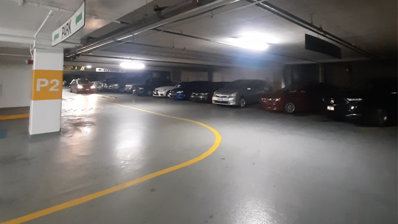 LAZ Parking - Met Park North