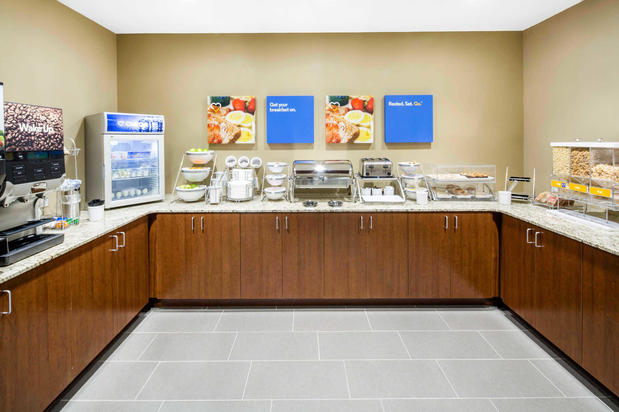 Images Comfort Inn & Suites