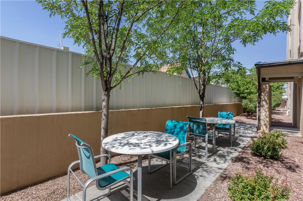 Best Western Plus Gallup Inn & Suites Image