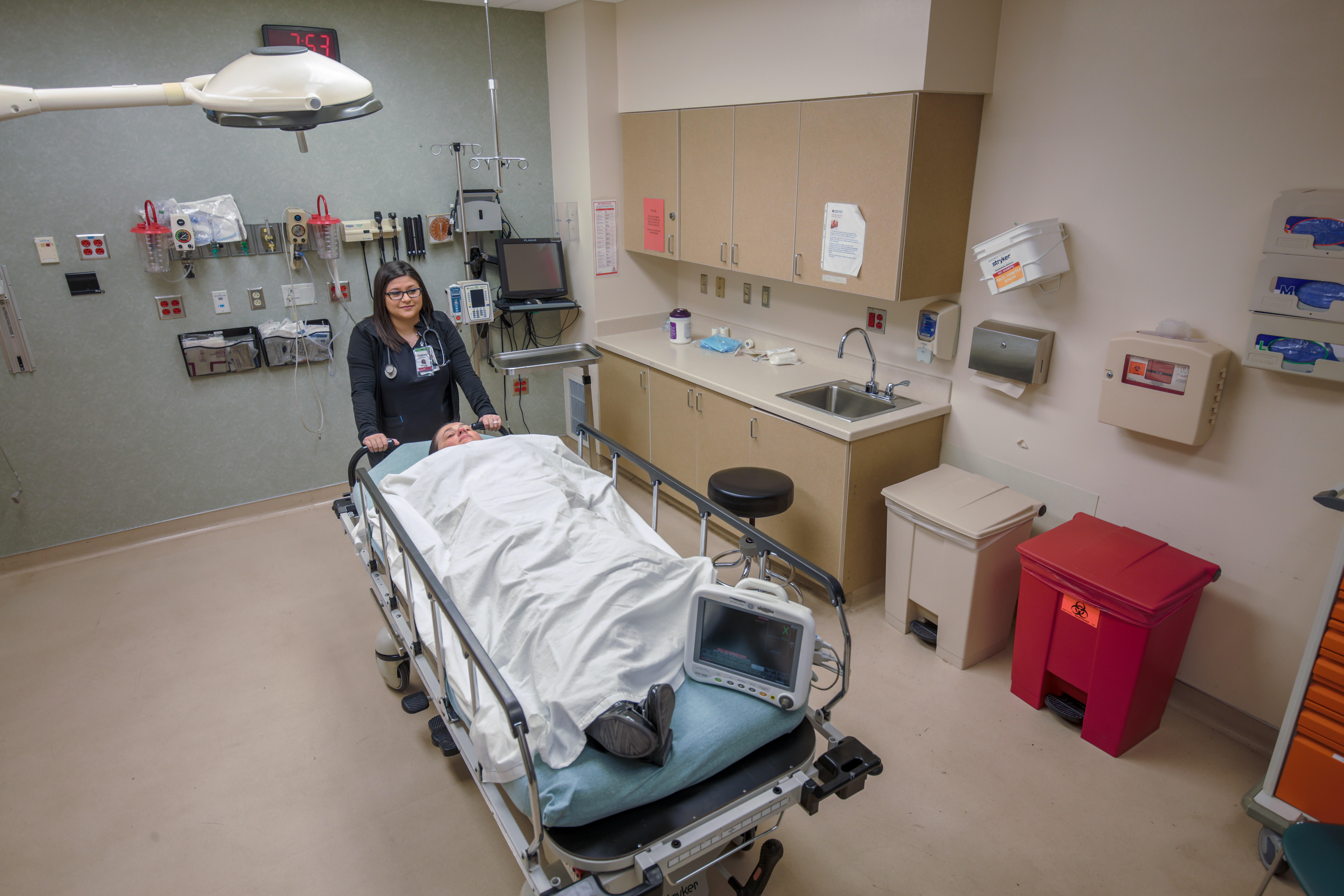 Southwestern Medical Center - Emergency Room Photo