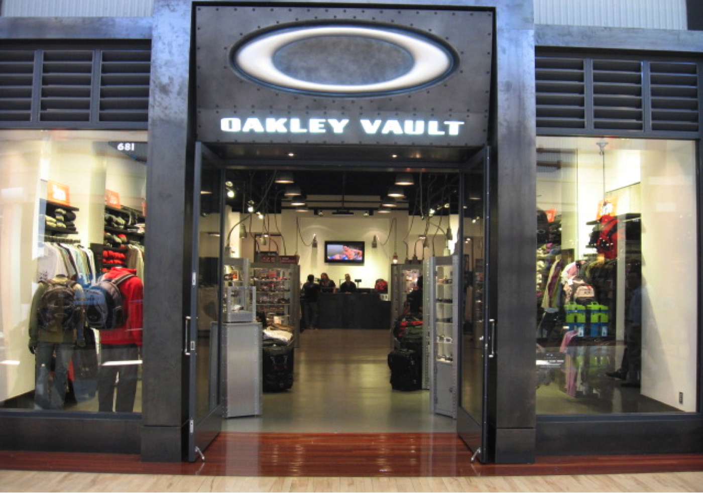 Oakley Vault Photo